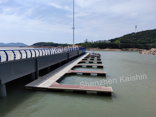 Aluminum Alloy Floating Dock Silver Marine Platform Customized For Durability Floating Bridge Pontoon For Boat Yacht Use